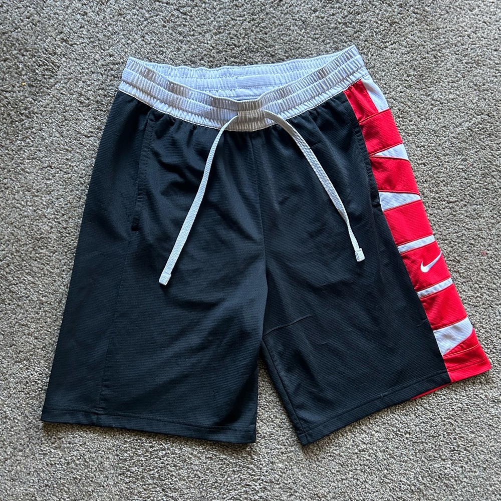 Nike Black Red Medium Shorts